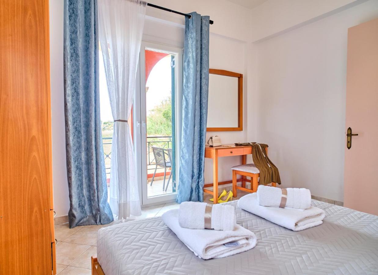Logas Beach Studios Peroulades  Esterno foto