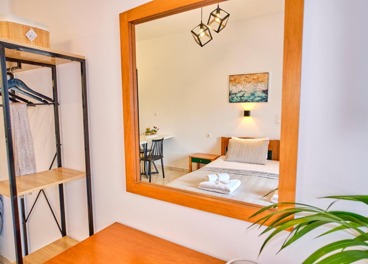 Logas Beach Studios Peroulades  Esterno foto
